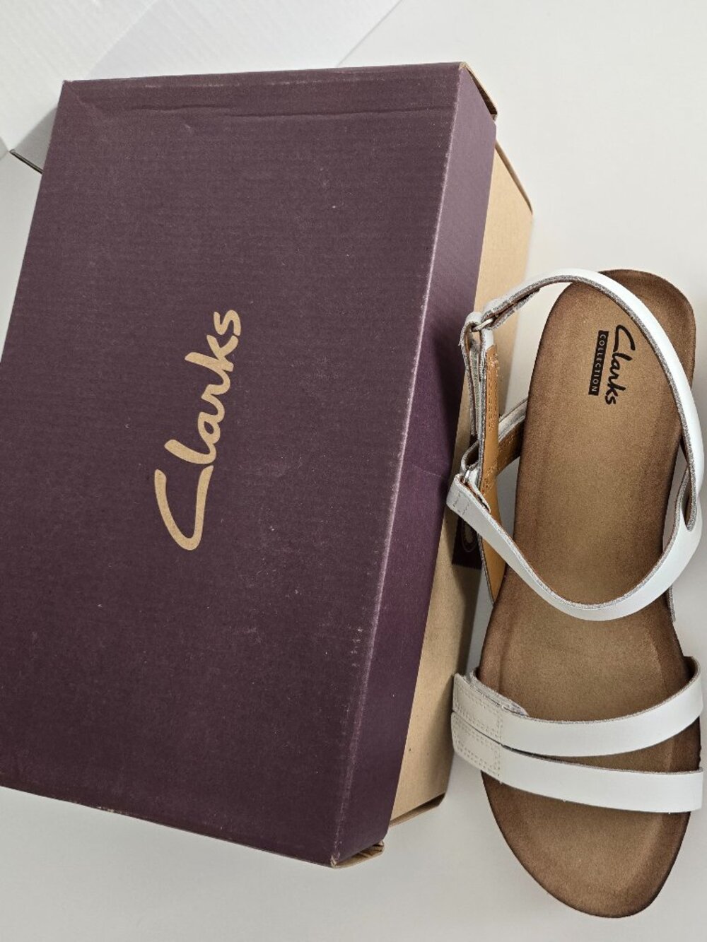 Clarks Sandals - 8.5 Wide